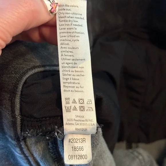 Spanx Distressed Jeggings, Black, Size Large - Picture 11 of 11